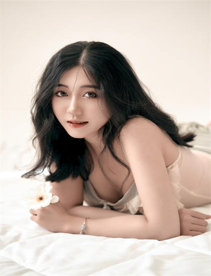 《粉色樱与大眠王》完整剧情分析：角色关系与情感线索详细拆解，现象级作品