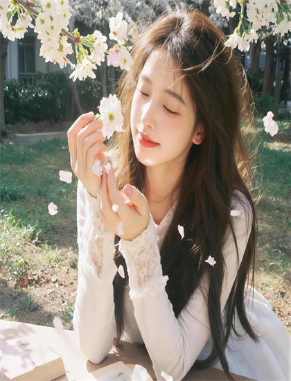 重新认识《时光音乐会2022》的审美特点与艺术成就——商业与艺术的平衡